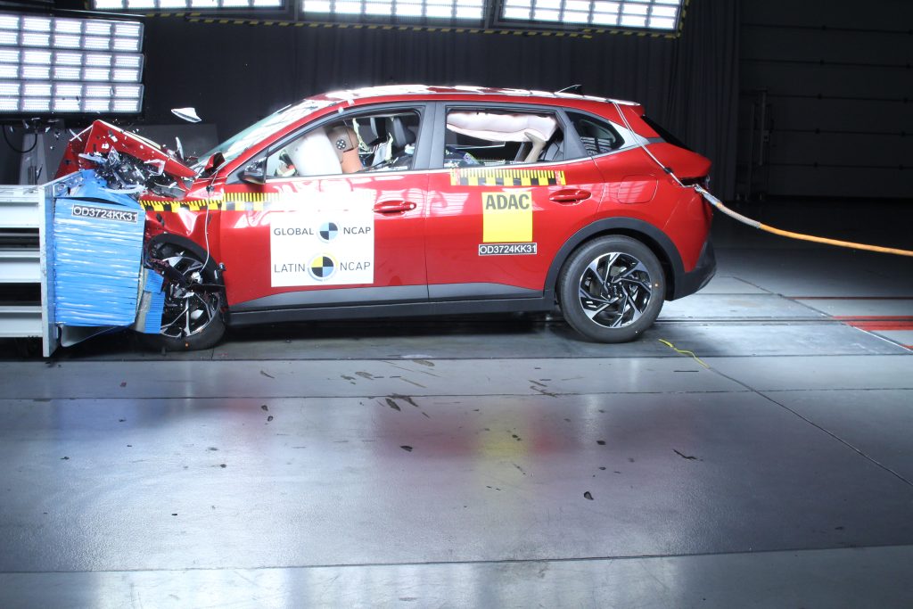 Kia K3 obtiene 5 estrellas en Latin NCAP
