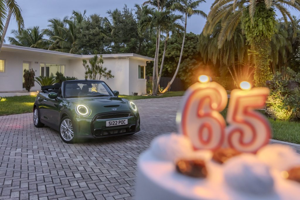 65 años de Mini