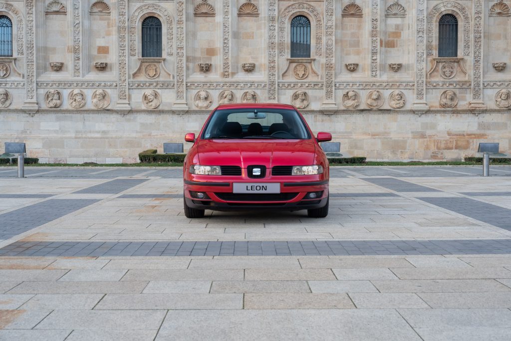 Seat León cumplió 25  años