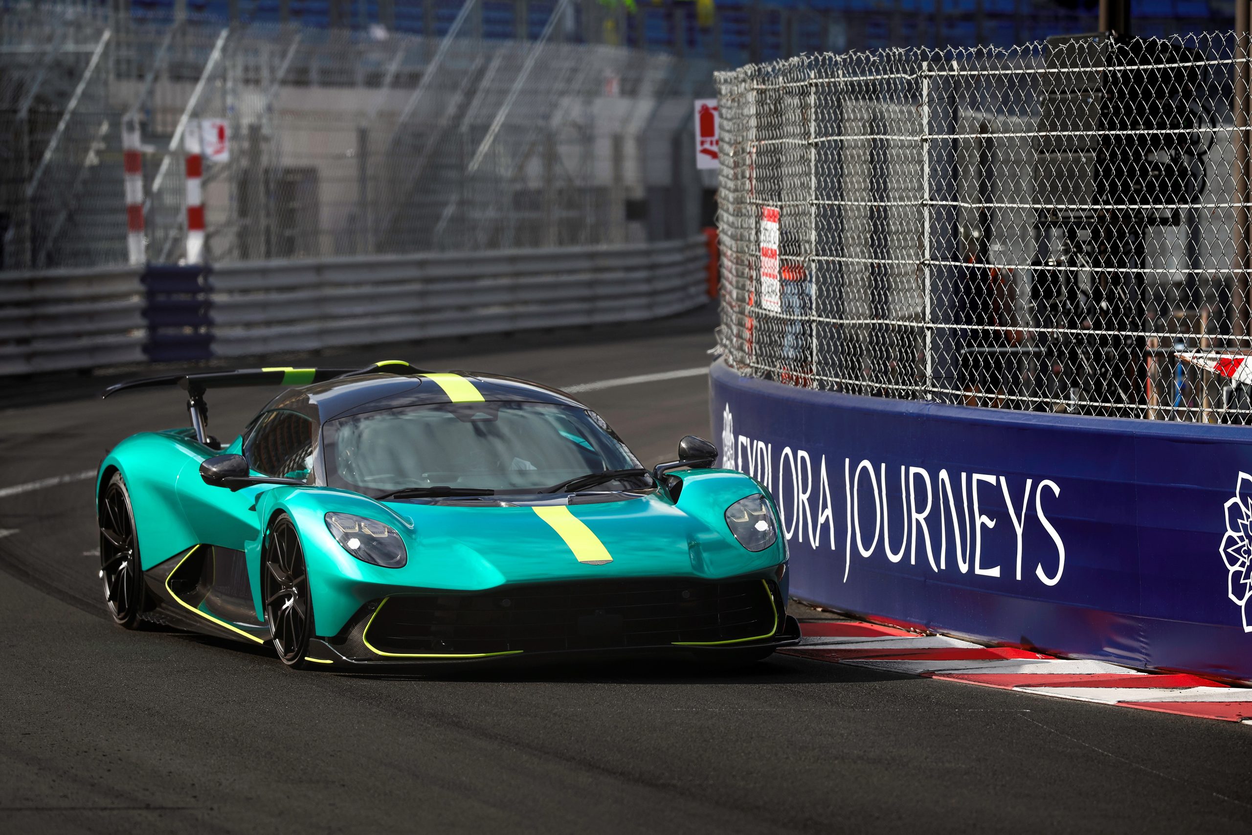 Aston Martin Valhalla
