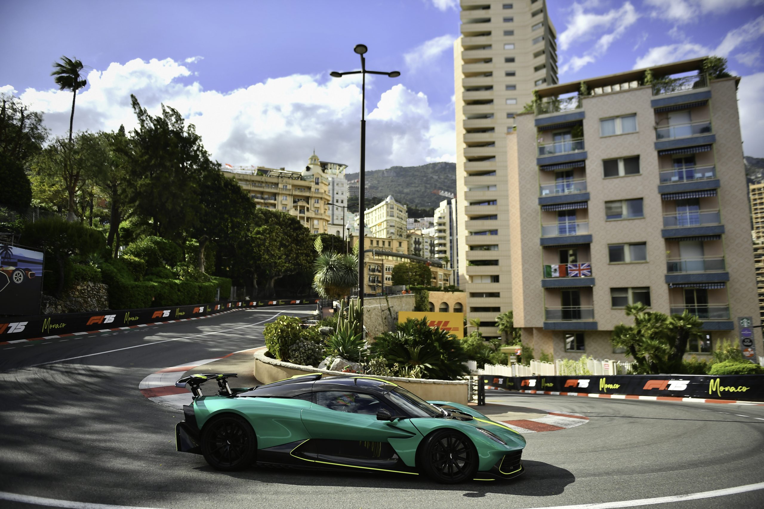 Aston Martin Valhalla