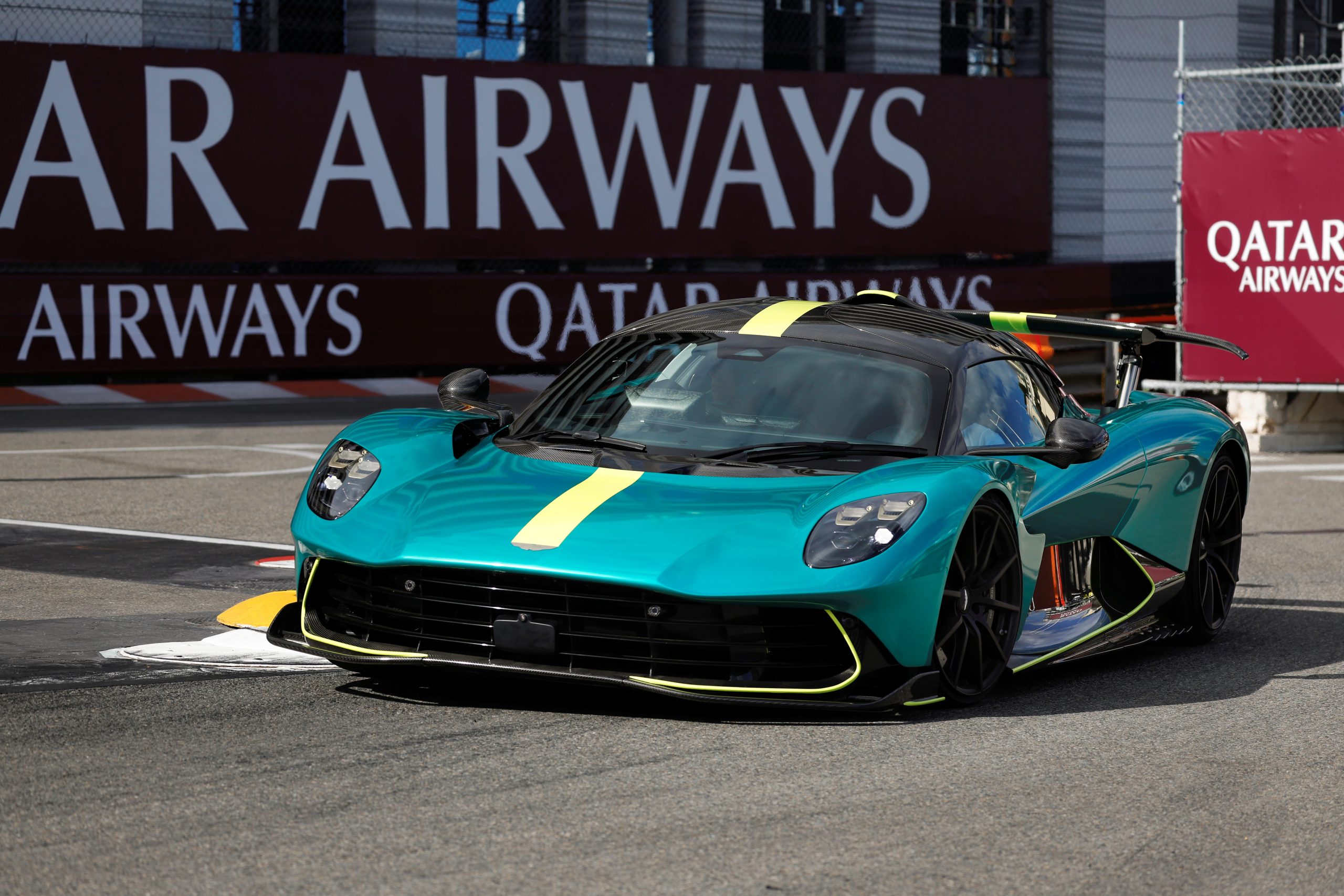 Aston Martin Valhalla
