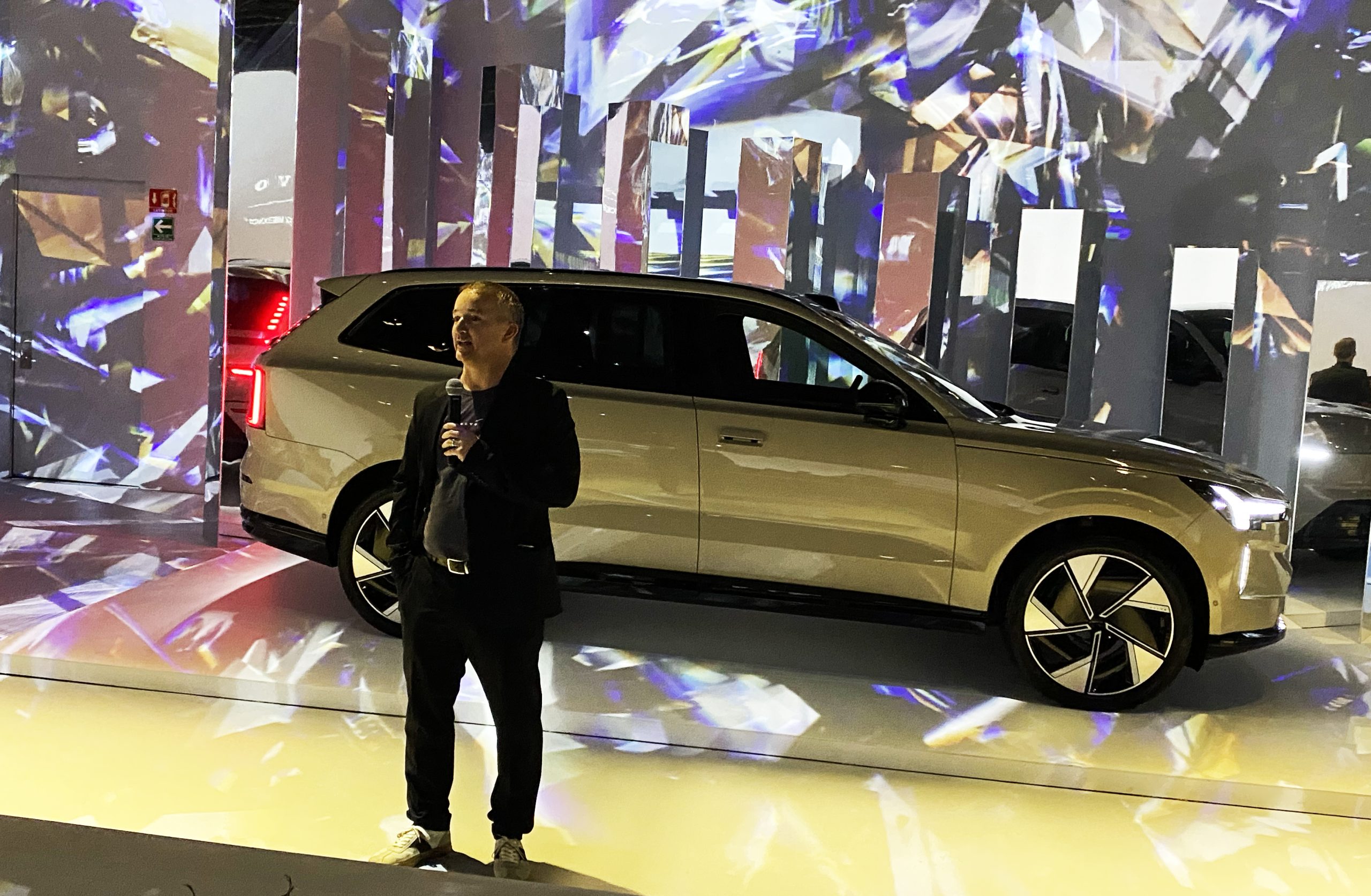 Volvo EX90