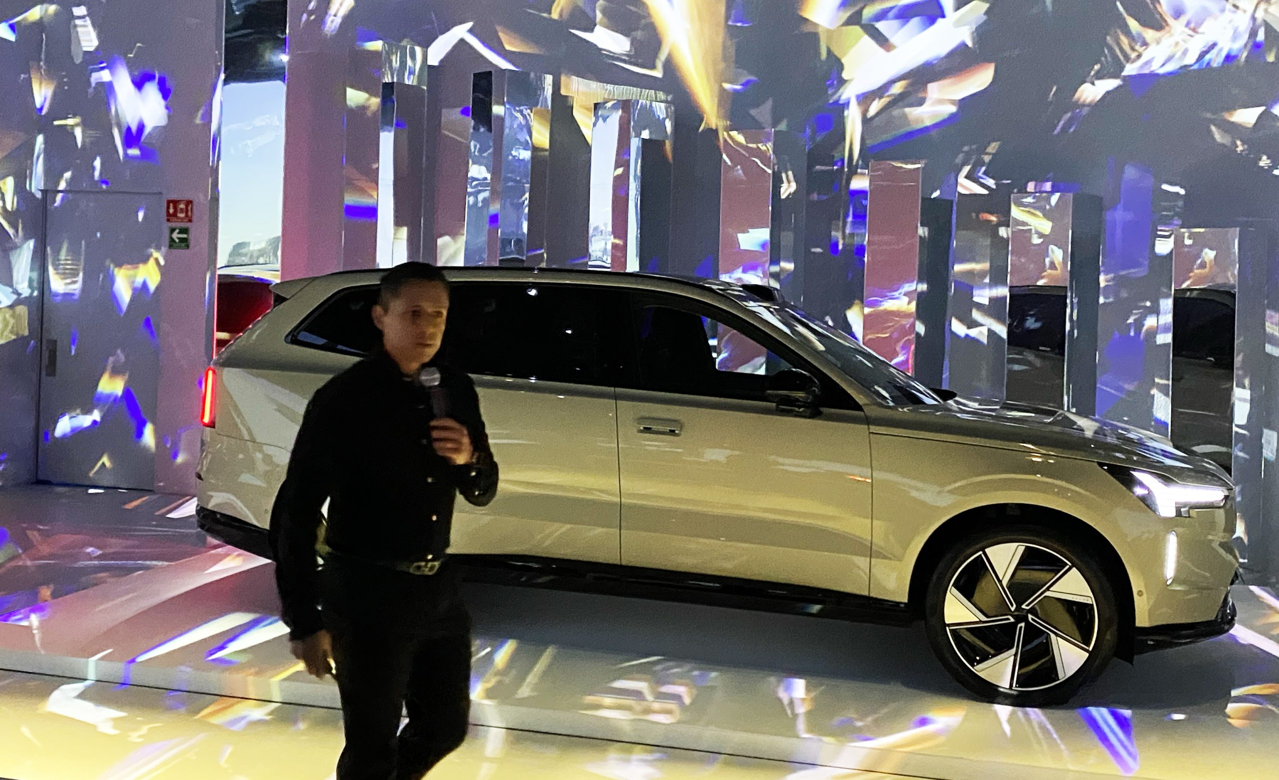 Volvo EX90