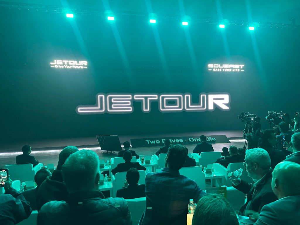 Jetour y Soueast