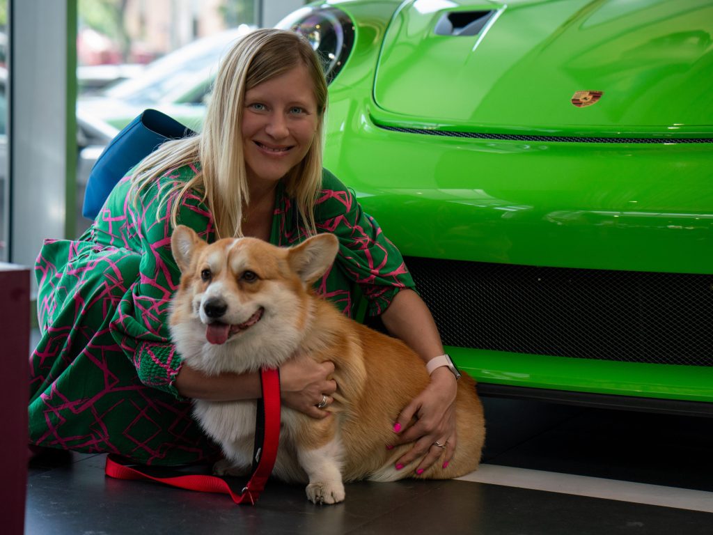 Día Mundial del Perro en Porsche
