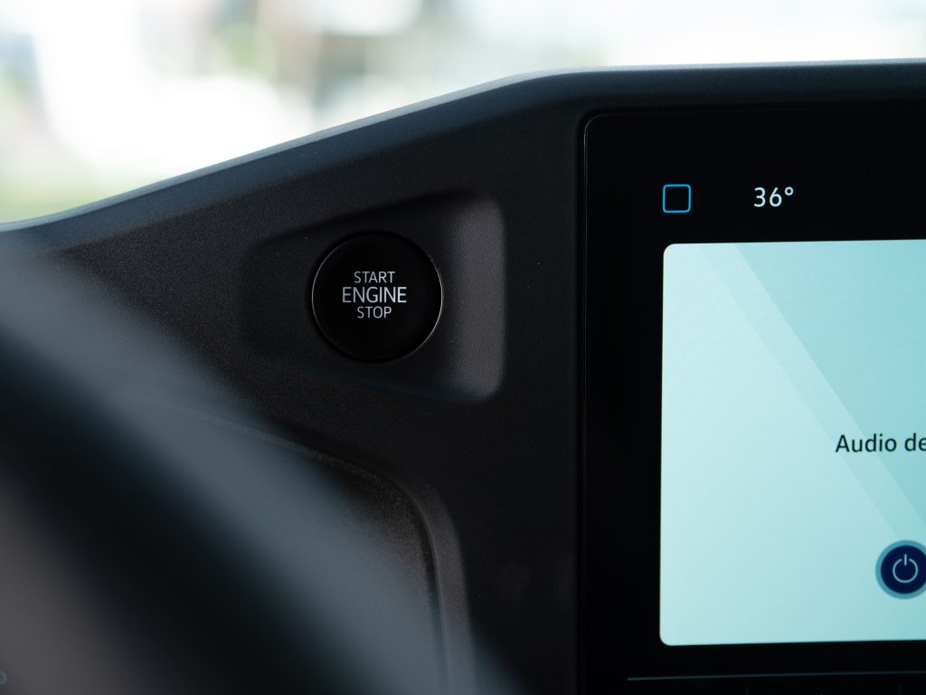 Volkswagen Transporter Cargo Van 2025