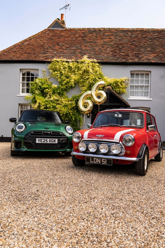 MINI 66 años