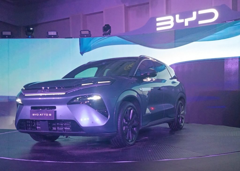BYD ATTO 8
