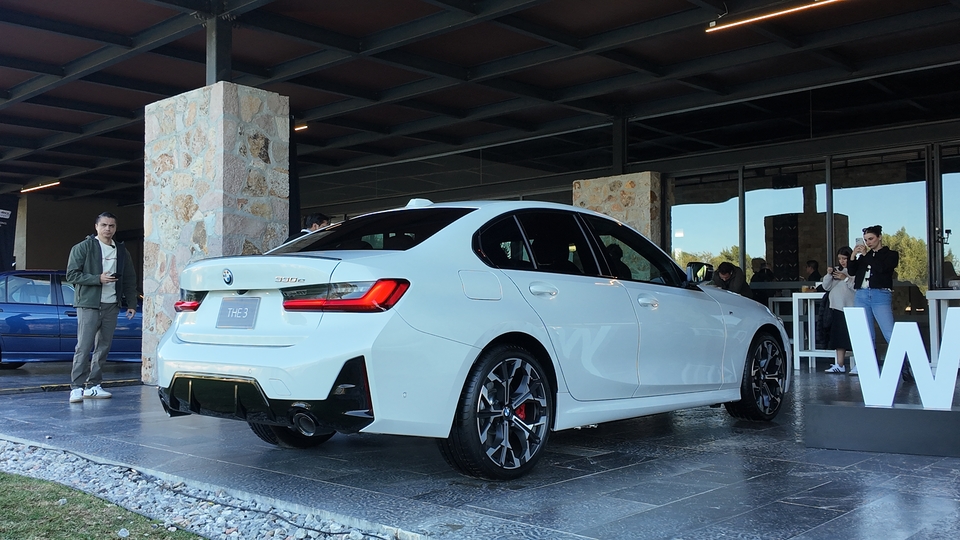 BMW 330e 50 Jahre Edition