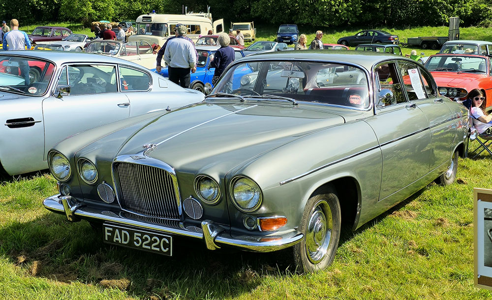 Jaguar Mark X