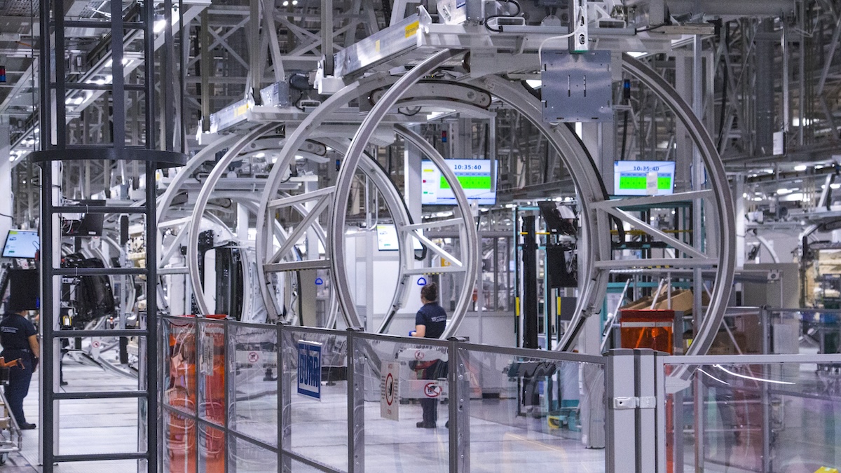Soportes giratorios en Planta BMW San Luis Potosí