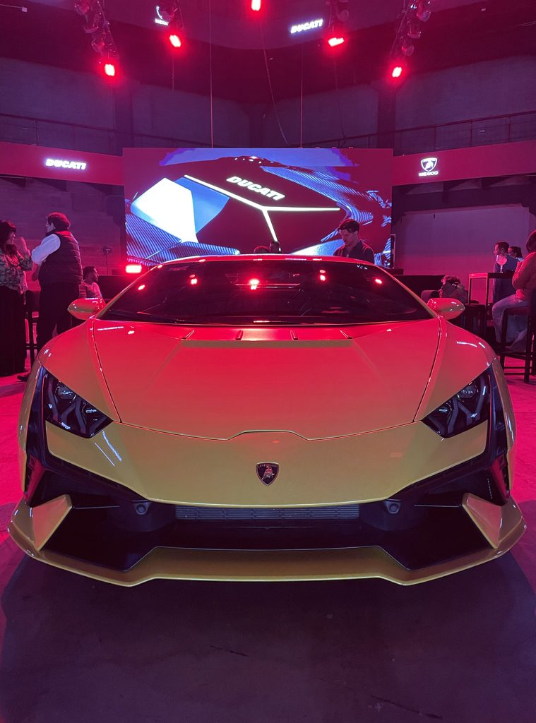 Lamborghini Revuelto México