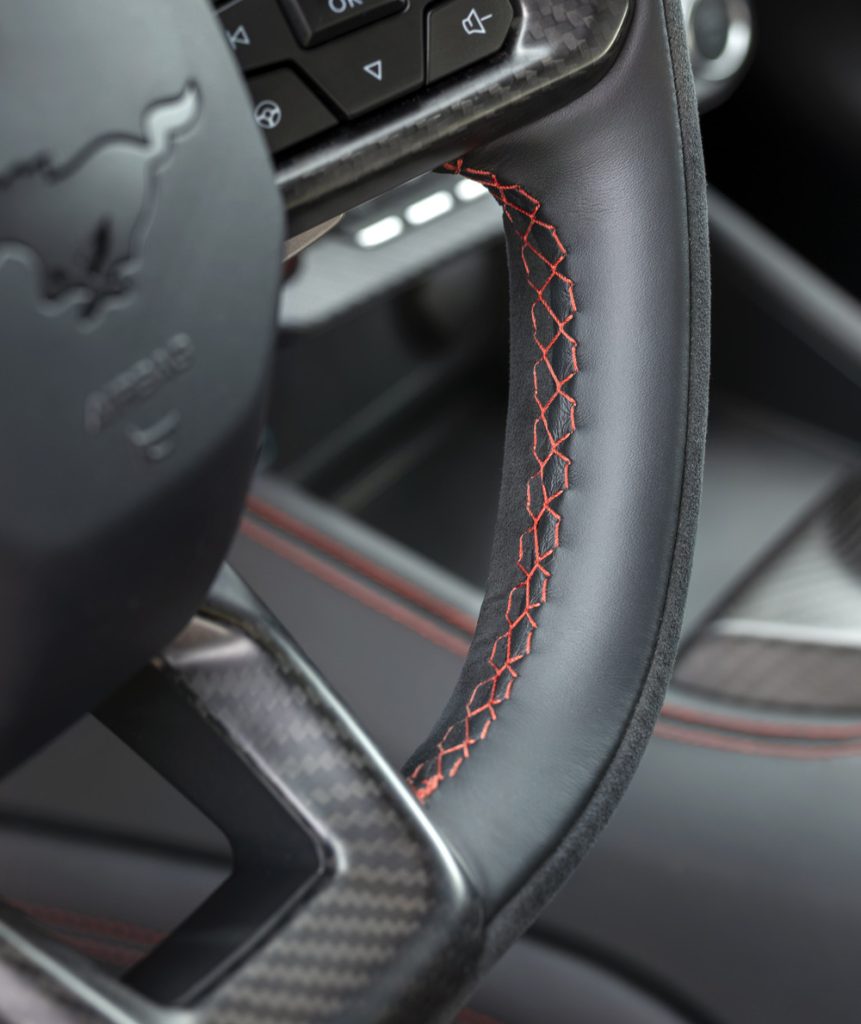 Mustang Dark Horse SC