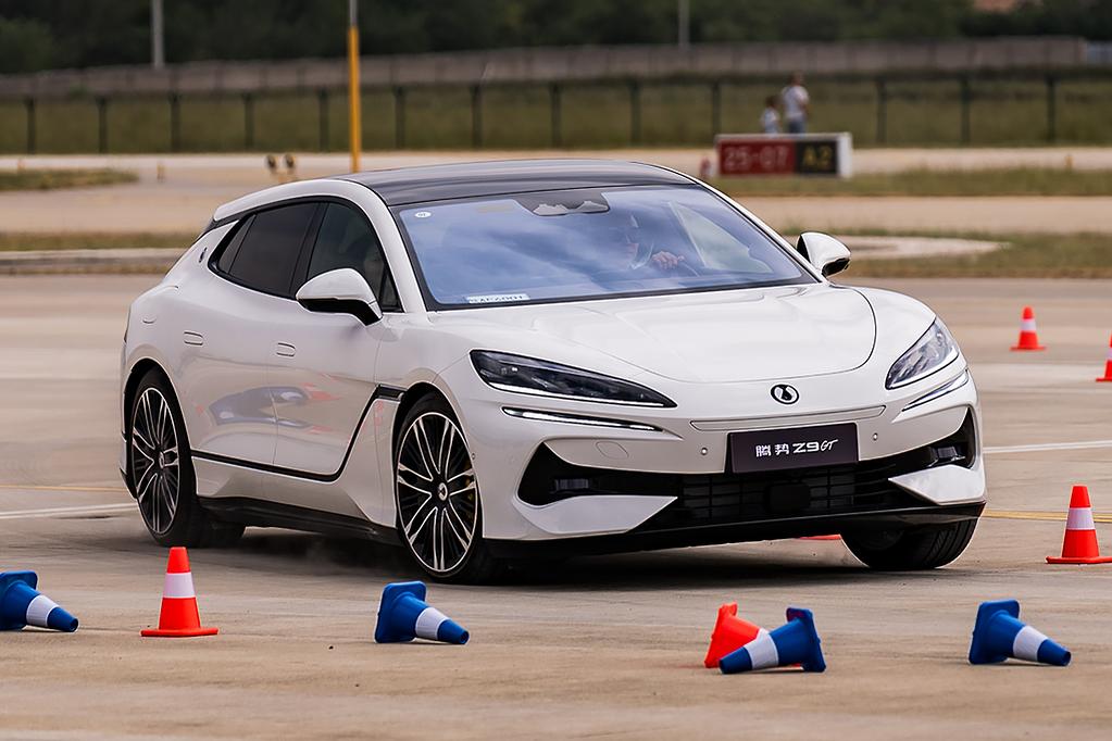 Denza Z9 GT 