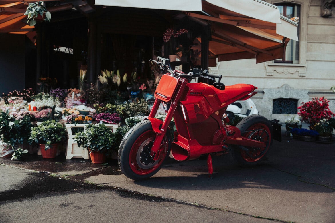 BRABUS URBAN E FIRST EDITION_FUSION RED