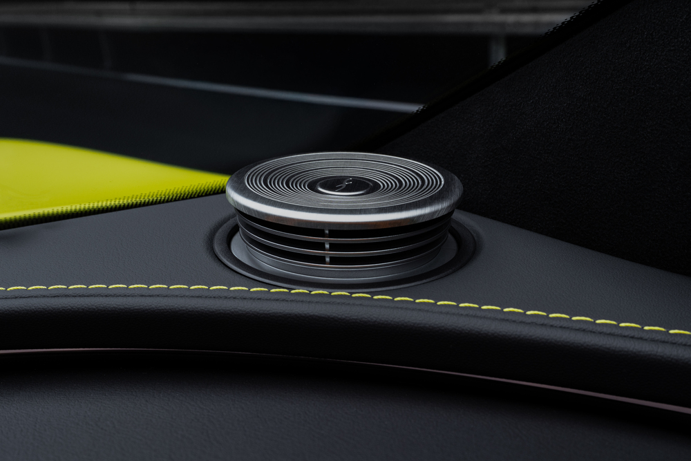 bocinas  Mercedes-AMG GT 4 Door