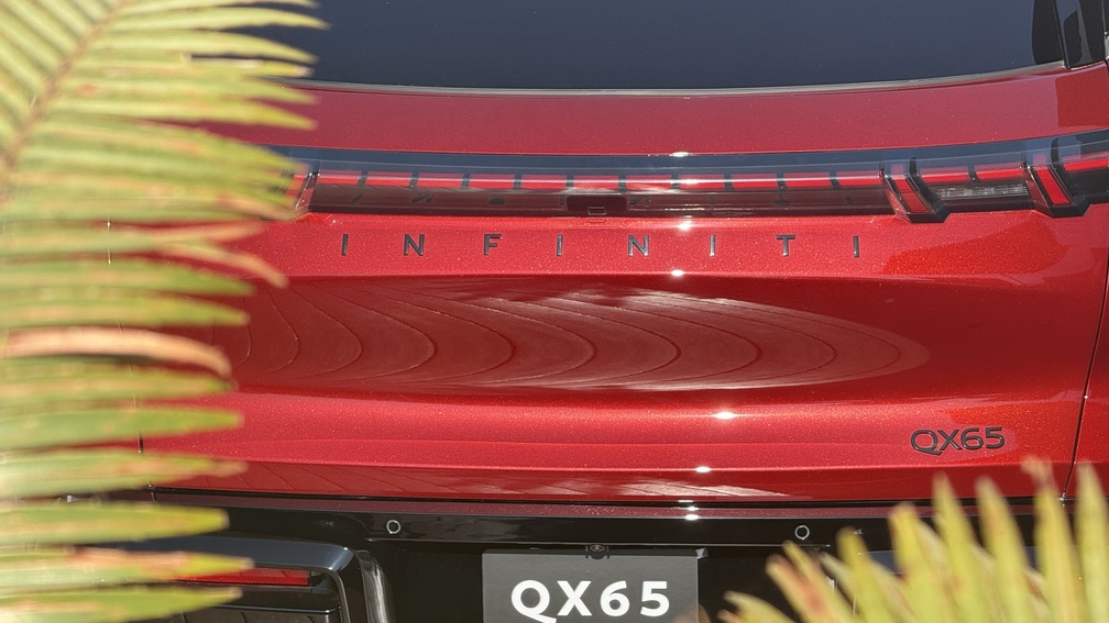 INFINITI QX65